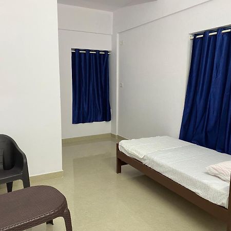Erumely Central Homes Mundakāyam Esterno foto